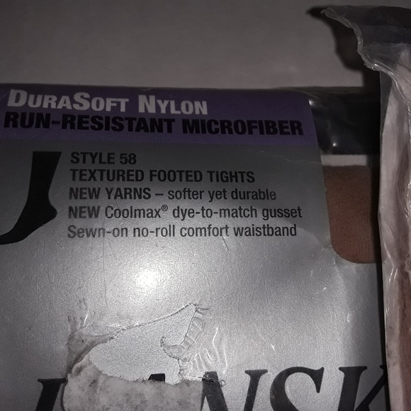 Danskin in Motion Girls Footed Tights (3) - NWT - Picture 4 of 5